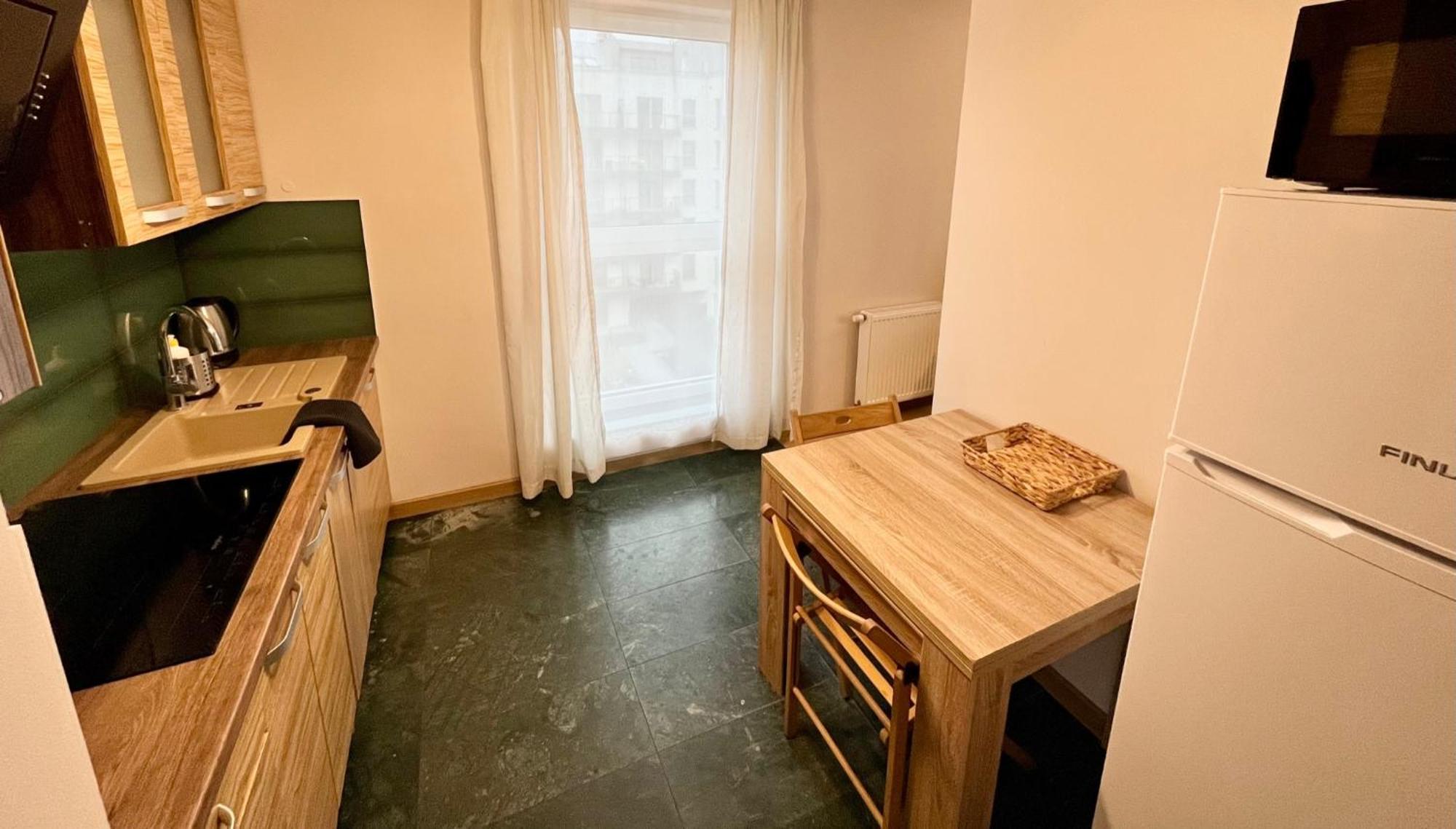 Oldtown Retro Apartment By Marina With Balcony For 6 People กดัญสก์ ภายนอก รูปภาพ