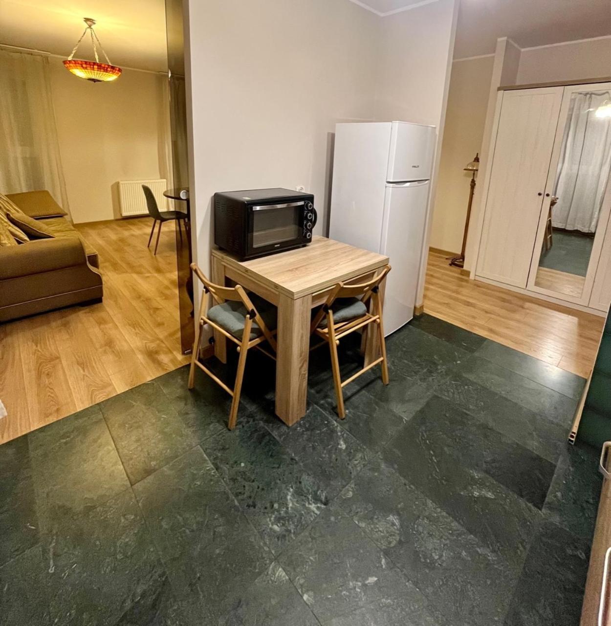 Oldtown Retro Apartment By Marina With Balcony For 6 People กดัญสก์ ภายนอก รูปภาพ